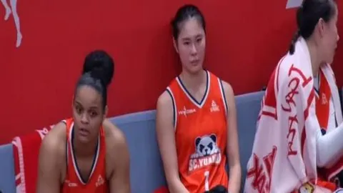 帕尔默与赛劳瑞领跑半程，劳力士小麦T5谢奥菲勒晋级成功